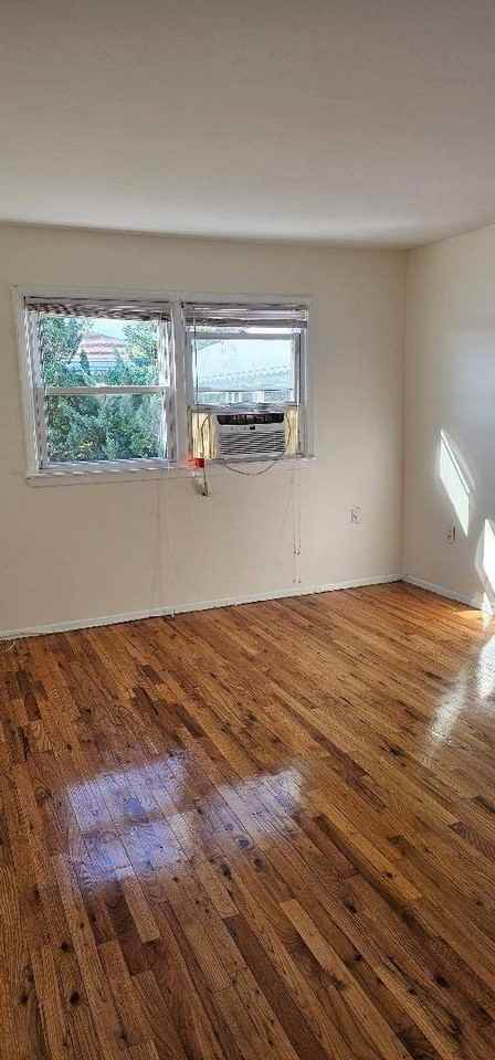 646 Armstrong Avenue - Photo 4 of 7