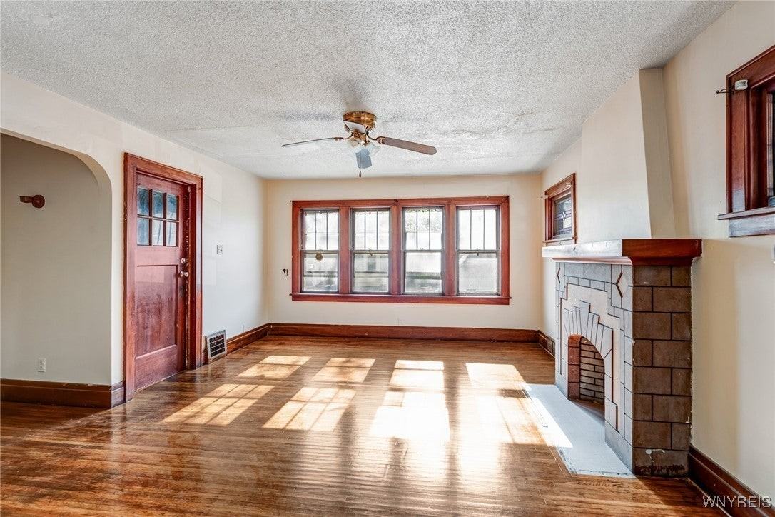 27 E End Ave - Photo 2 of 12