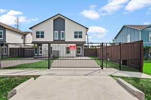 2002 Lynnfield Unit B Street - Photo 1 of 1