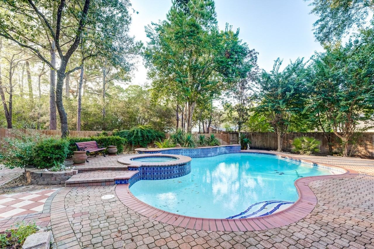 130 E Capstone Cir - Photo 2 of 19