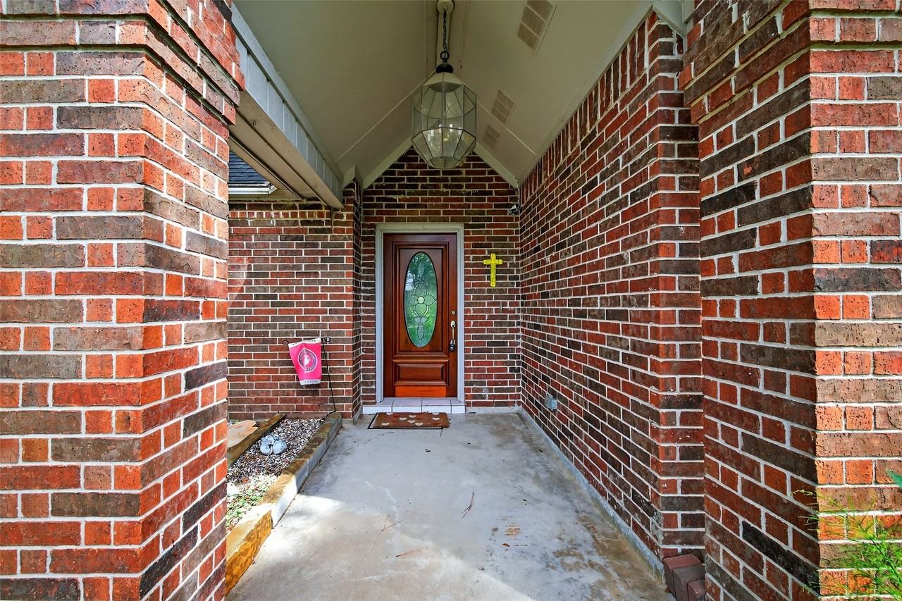 2711 Yost Blvd - Photo 2 of 48