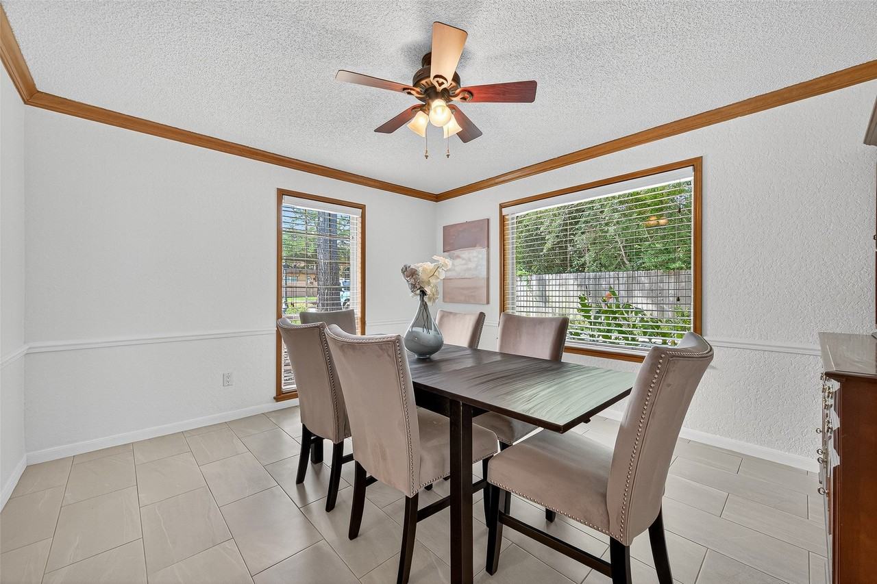 2711 Yost Blvd - Photo 6 of 48