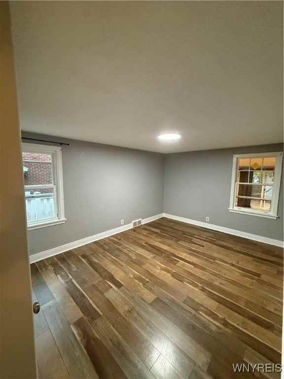 106 East Morris Avenue - Photo 6 of 14