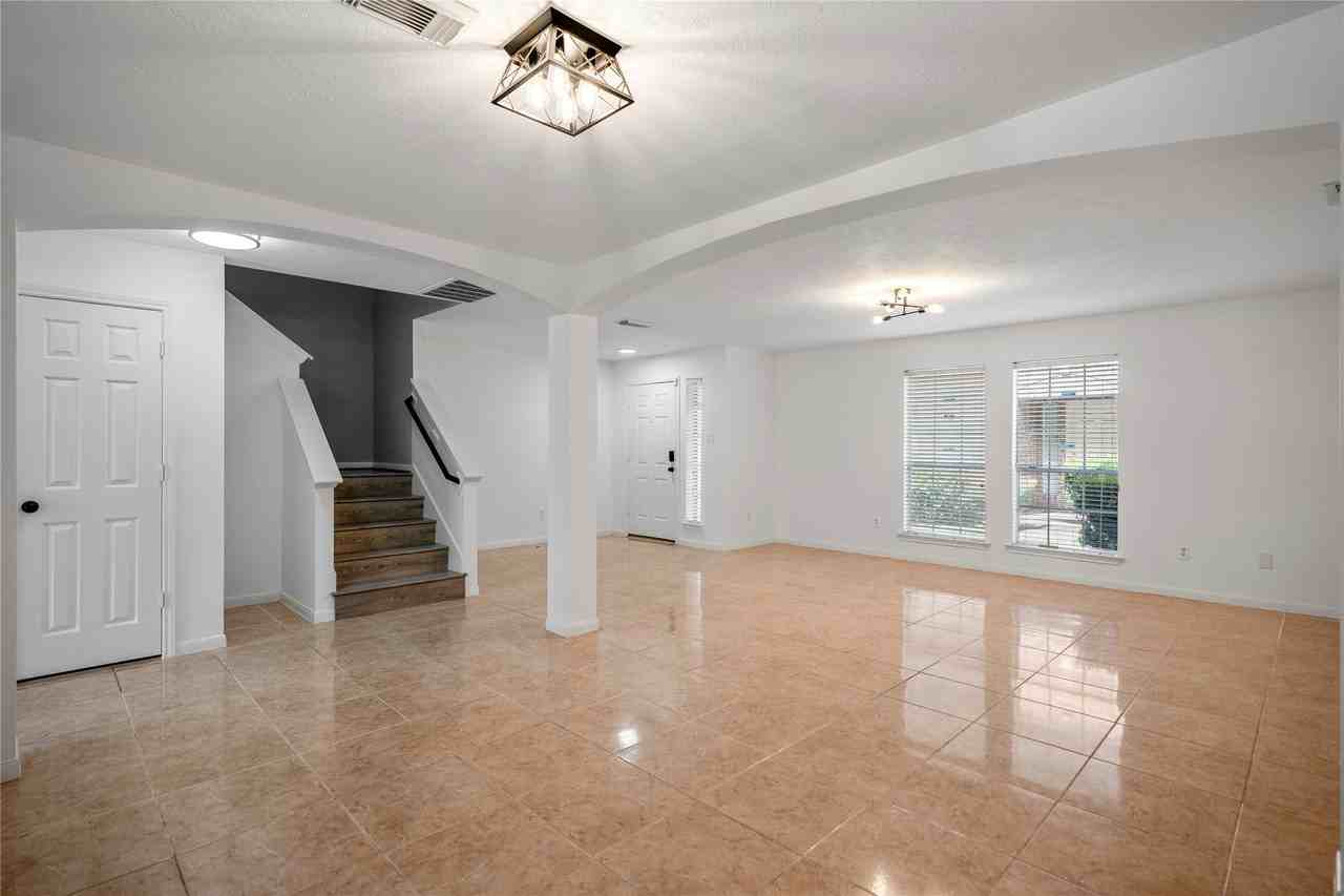 11735 Alief Clodine Rd - Photo 7 of 33