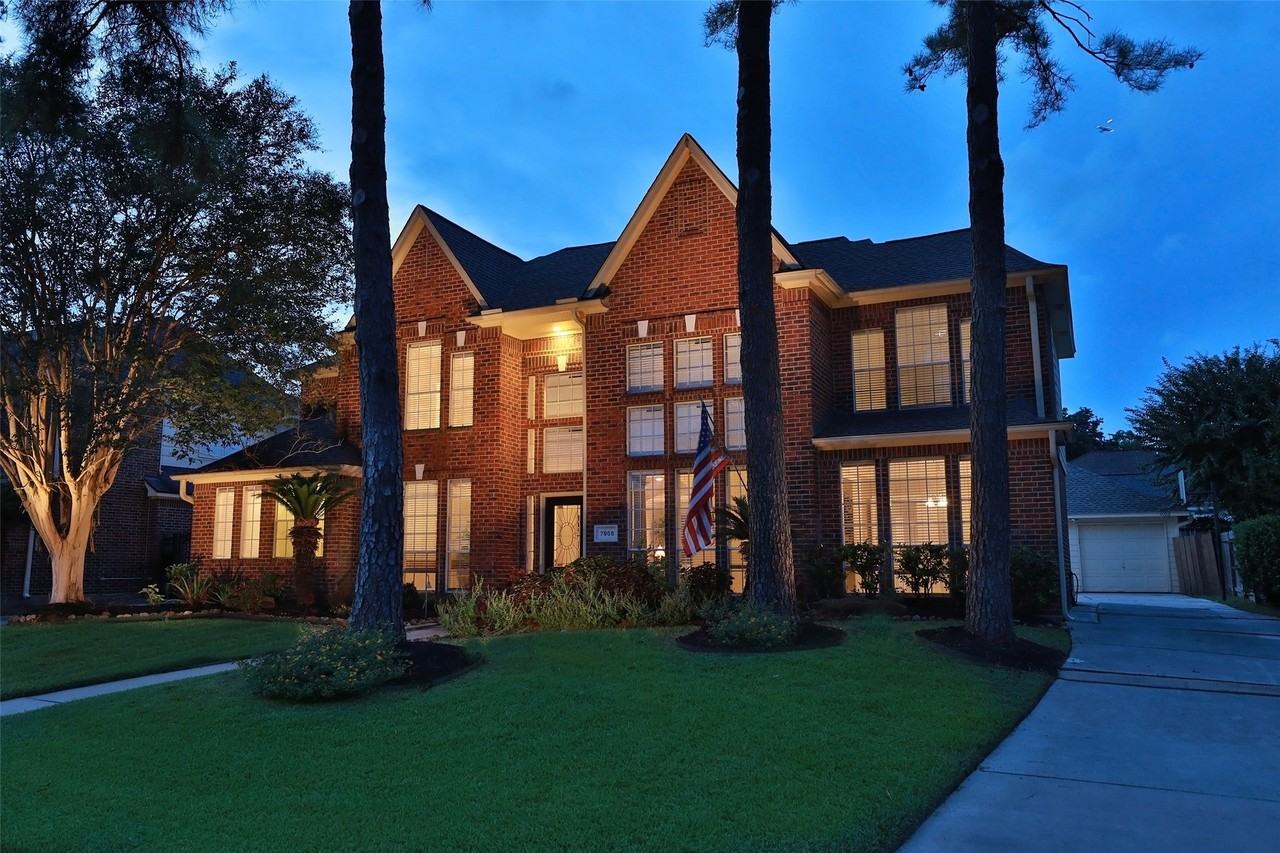 7906 Tizerton Ct - Photo 2 of 38