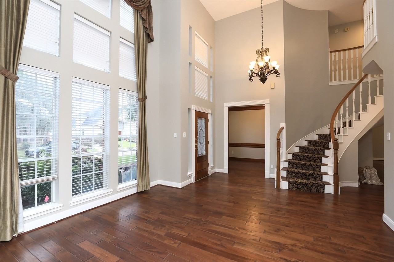 7906 Tizerton Ct - Photo 7 of 38