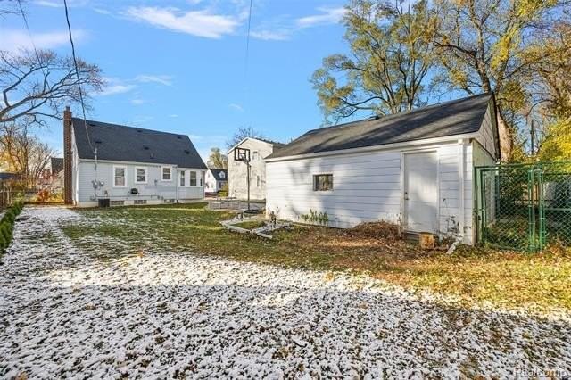 3814 Thomas Ave - Photo 7 of 34