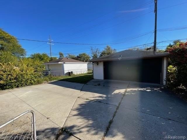 7272 Nightingale St - Photo 5 of 14