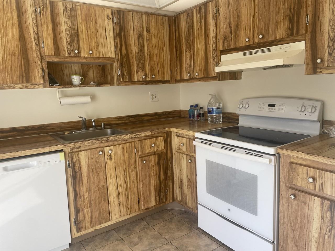 83 Capri B #B - Photo 2 of 28