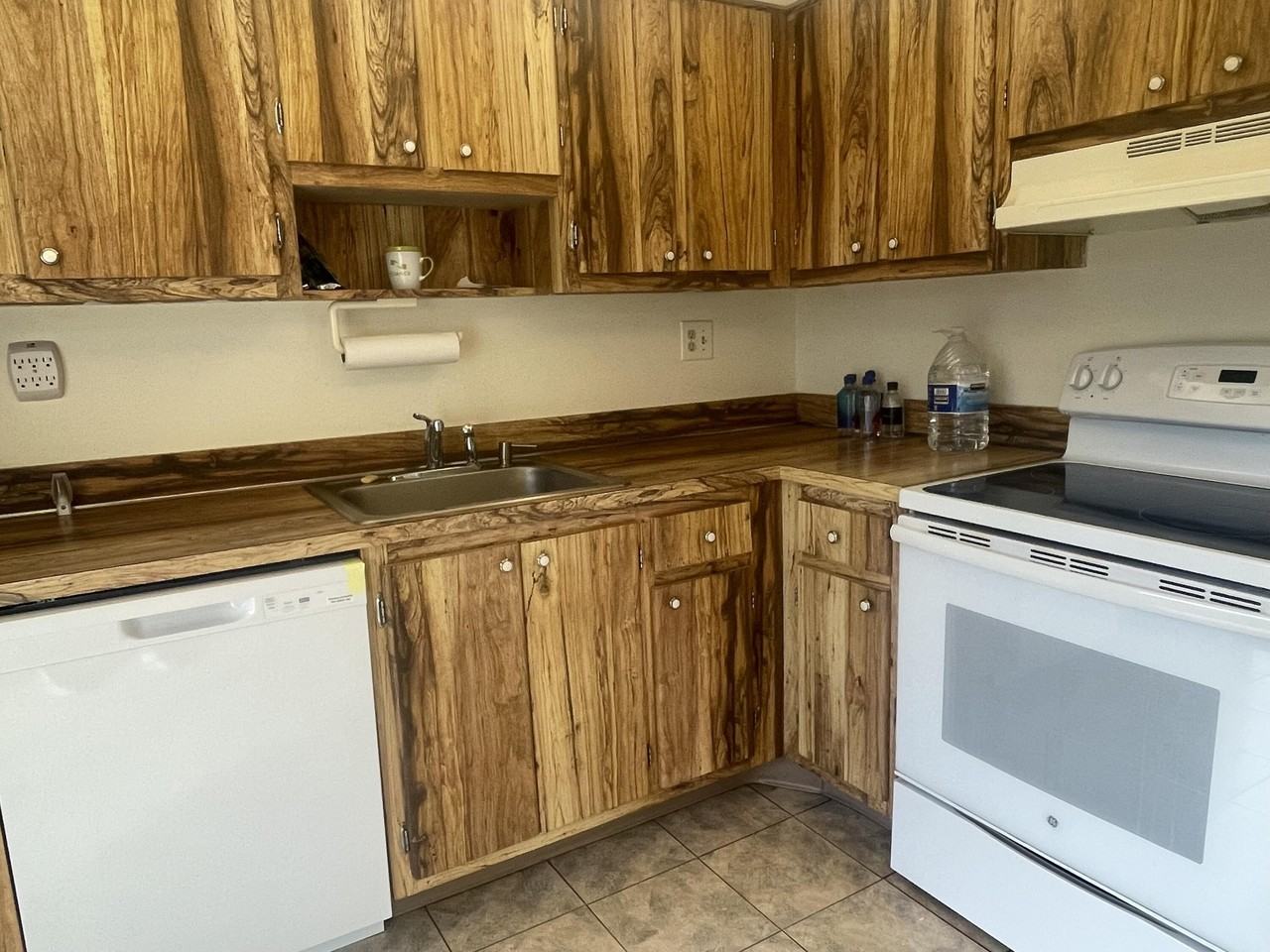 83 Capri B #B - Photo 5 of 28