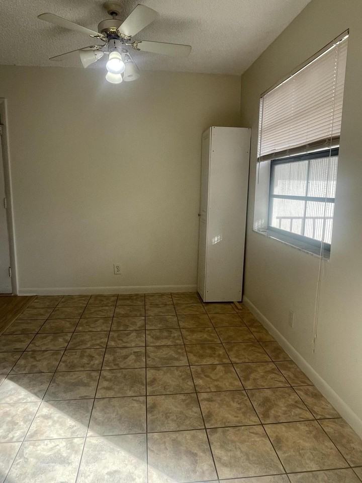 83 Capri B #B - Photo 7 of 28