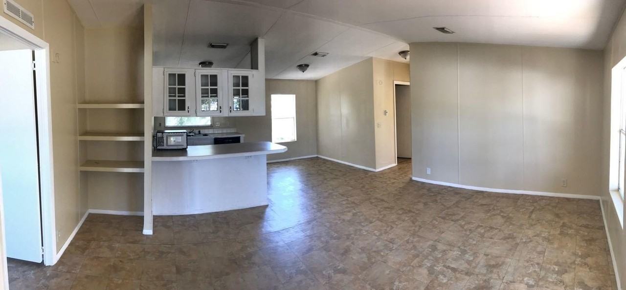 11841 Atlantic Cir - Photo 3 of 10