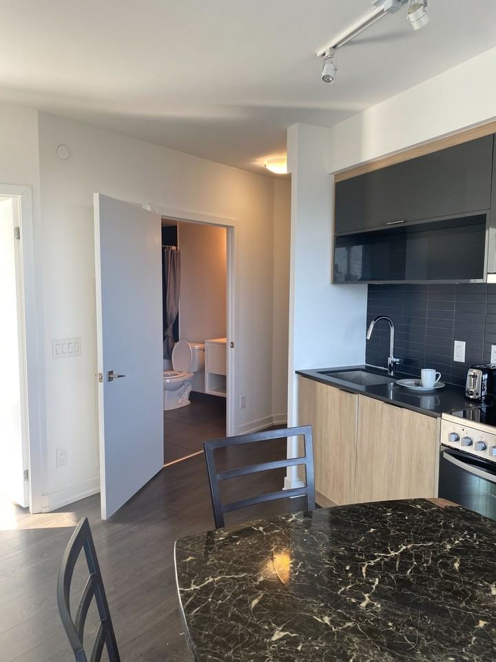 159 Wellesley Street East - Photo 6 of 7