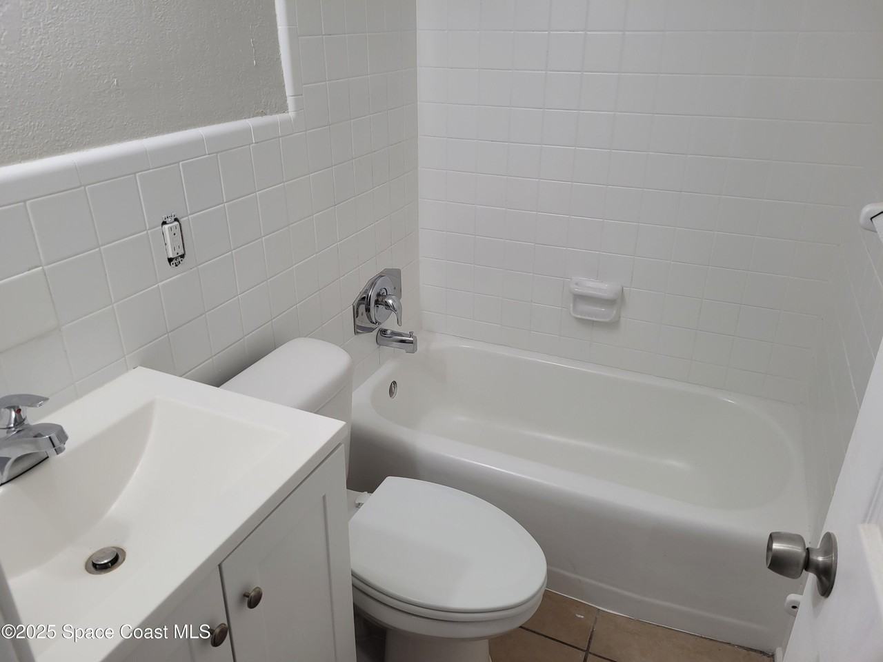 130 Bougainvillea Dr #15 - Photo 6 of 7
