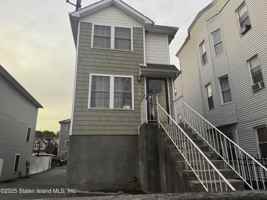 featured image of 338 Van Duzer St