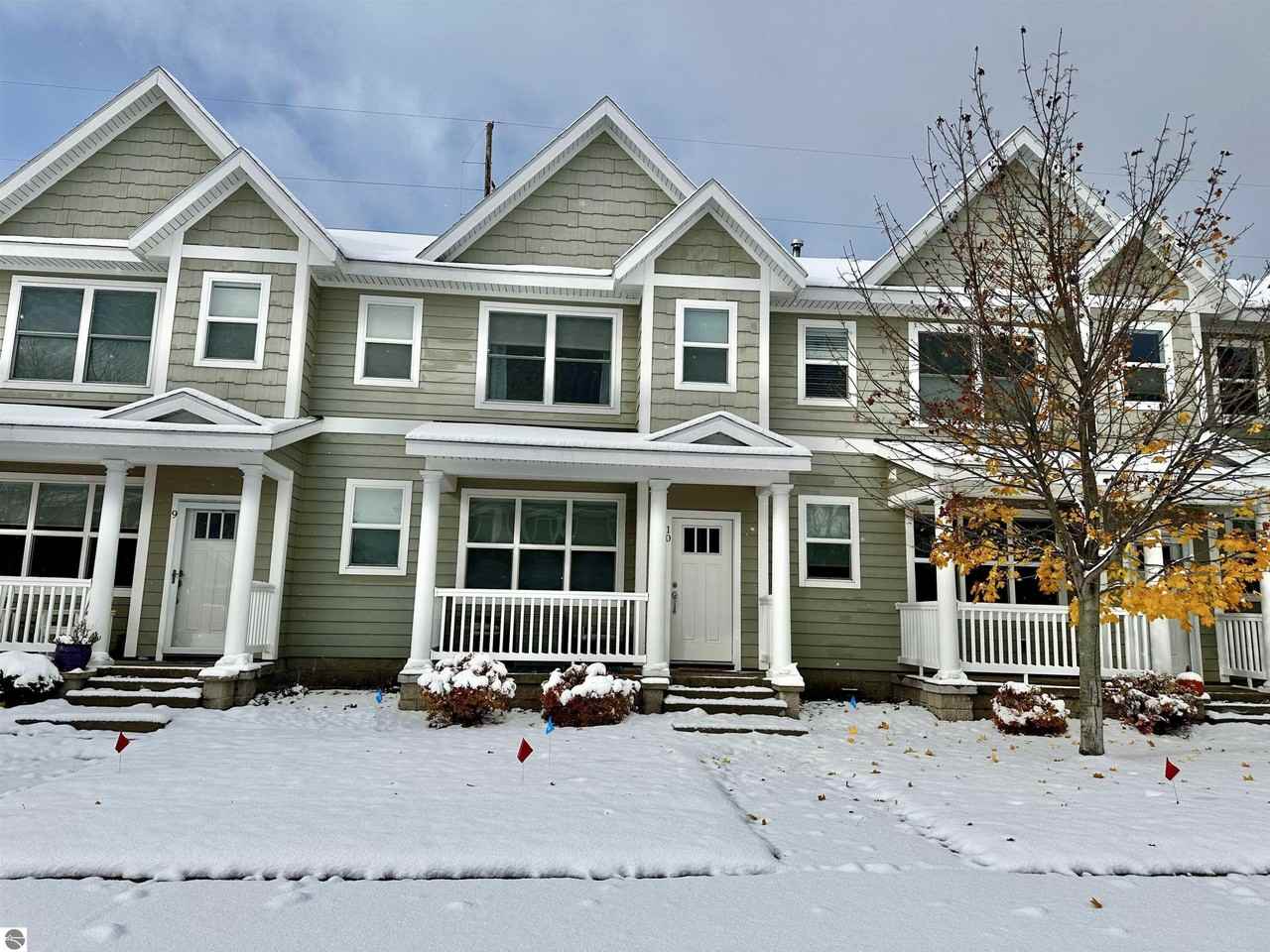 982 Lake Ridge Drive #10