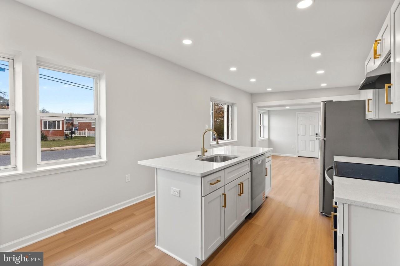 730 New Pittsburg Ave #2 - Photo 3 of 27