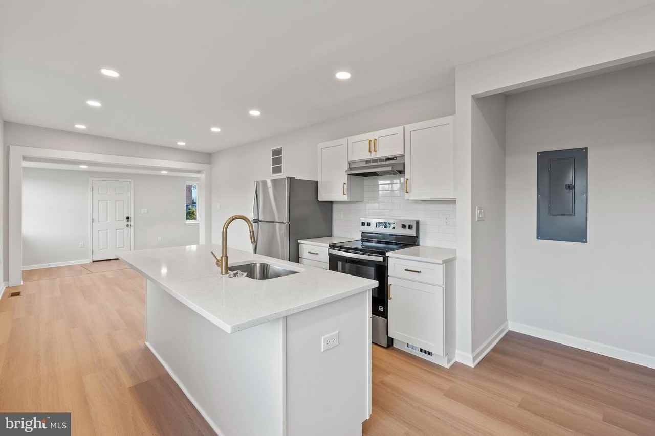 730 New Pittsburg Ave #2 - Photo 4 of 27