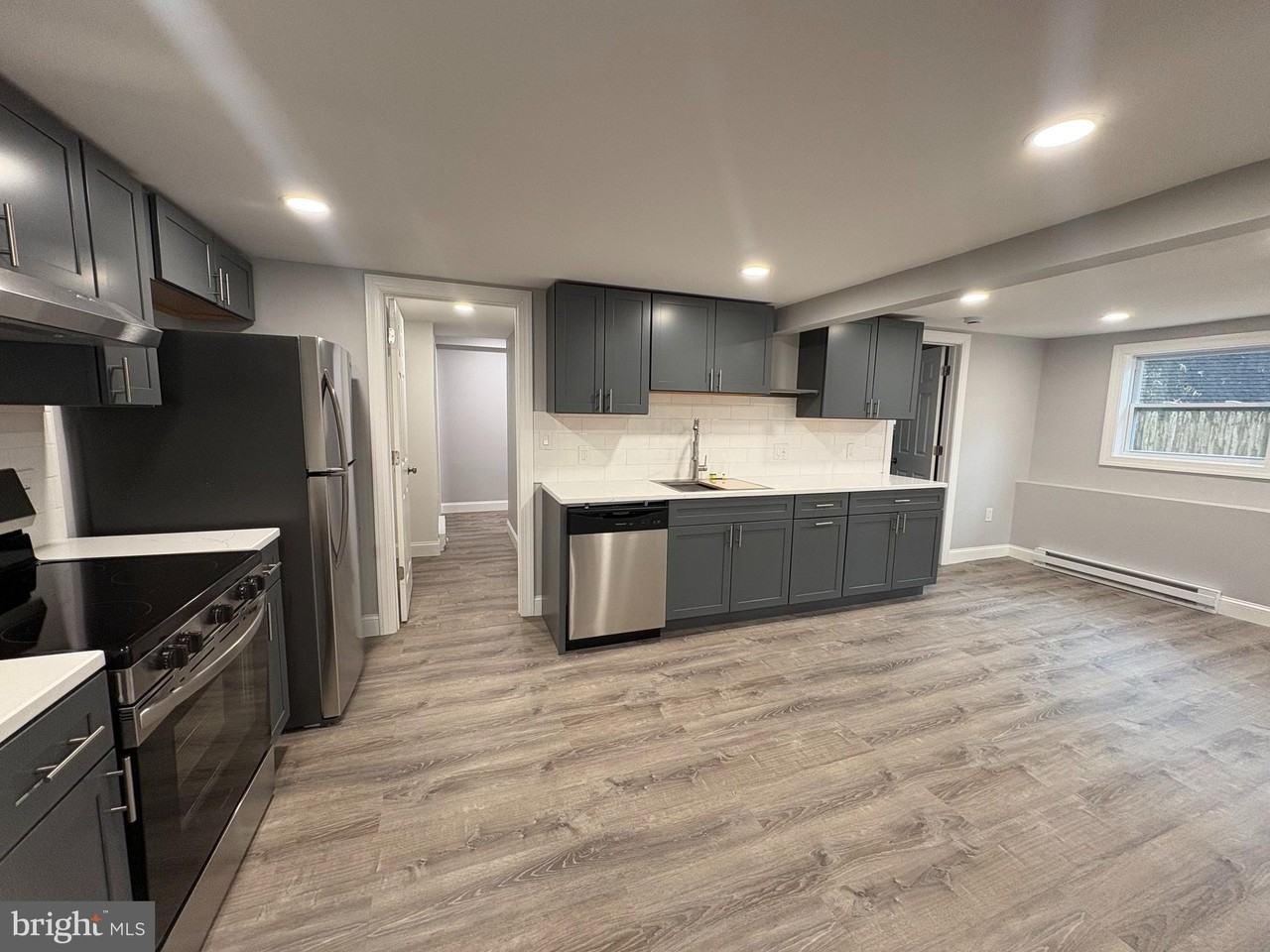 6 Rockland Avenue - Photo 4 of 13