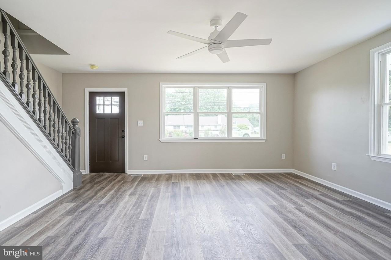 501 Sicklerville Road - Photo 6 of 36