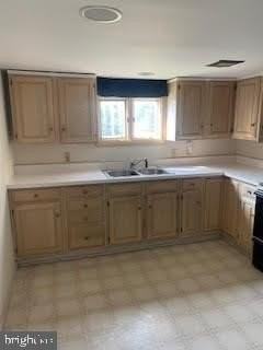 813 S Reading Ave Apt 2 #2 - Photo 4 of 8