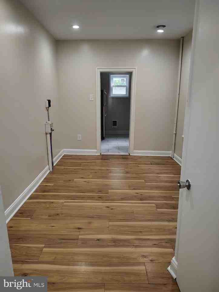 4363 Wayne Avenue - Photo 3 of 11