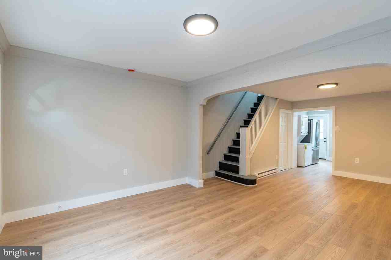 2552 Coral St - Photo 4 of 23