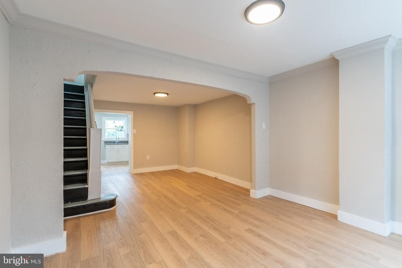 2552 Coral St - Photo 5 of 23