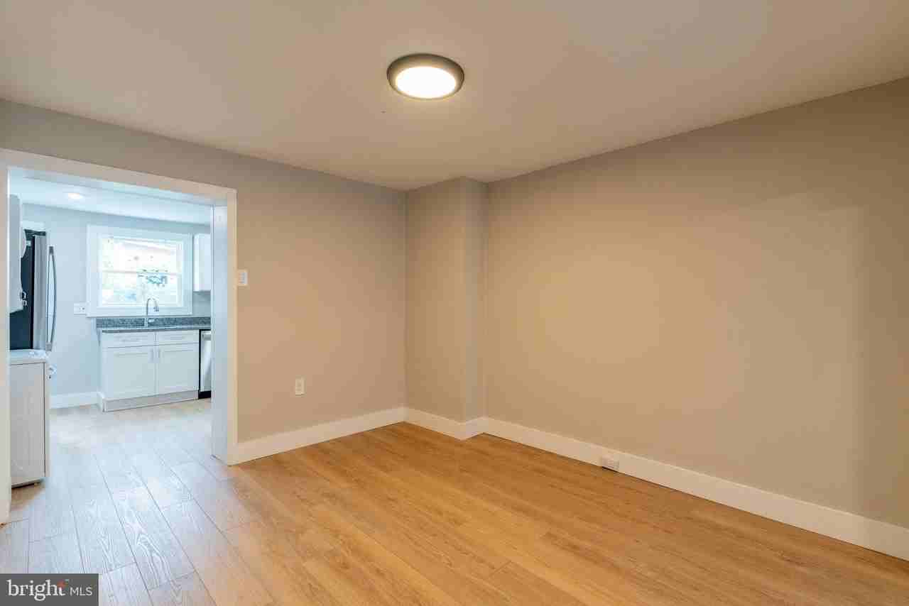 2552 Coral St - Photo 7 of 23