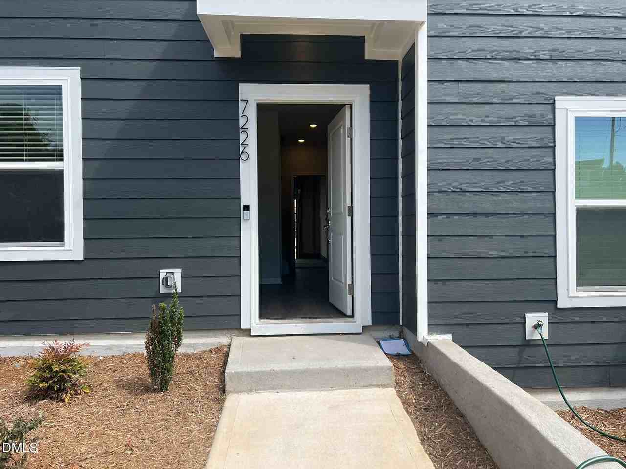 7226 Morris Acres Rd - Photo 2 of 41