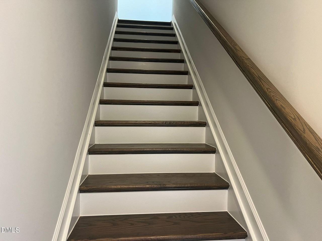 7226 Morris Acres Rd - Photo 7 of 41