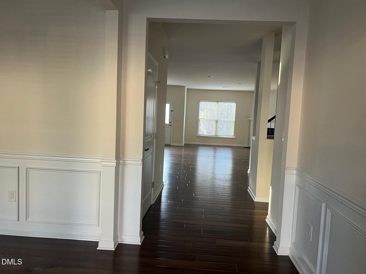 2121 Chipley Dr - Photo 4 of 42