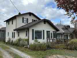 featured image of 2886 Norwood Street