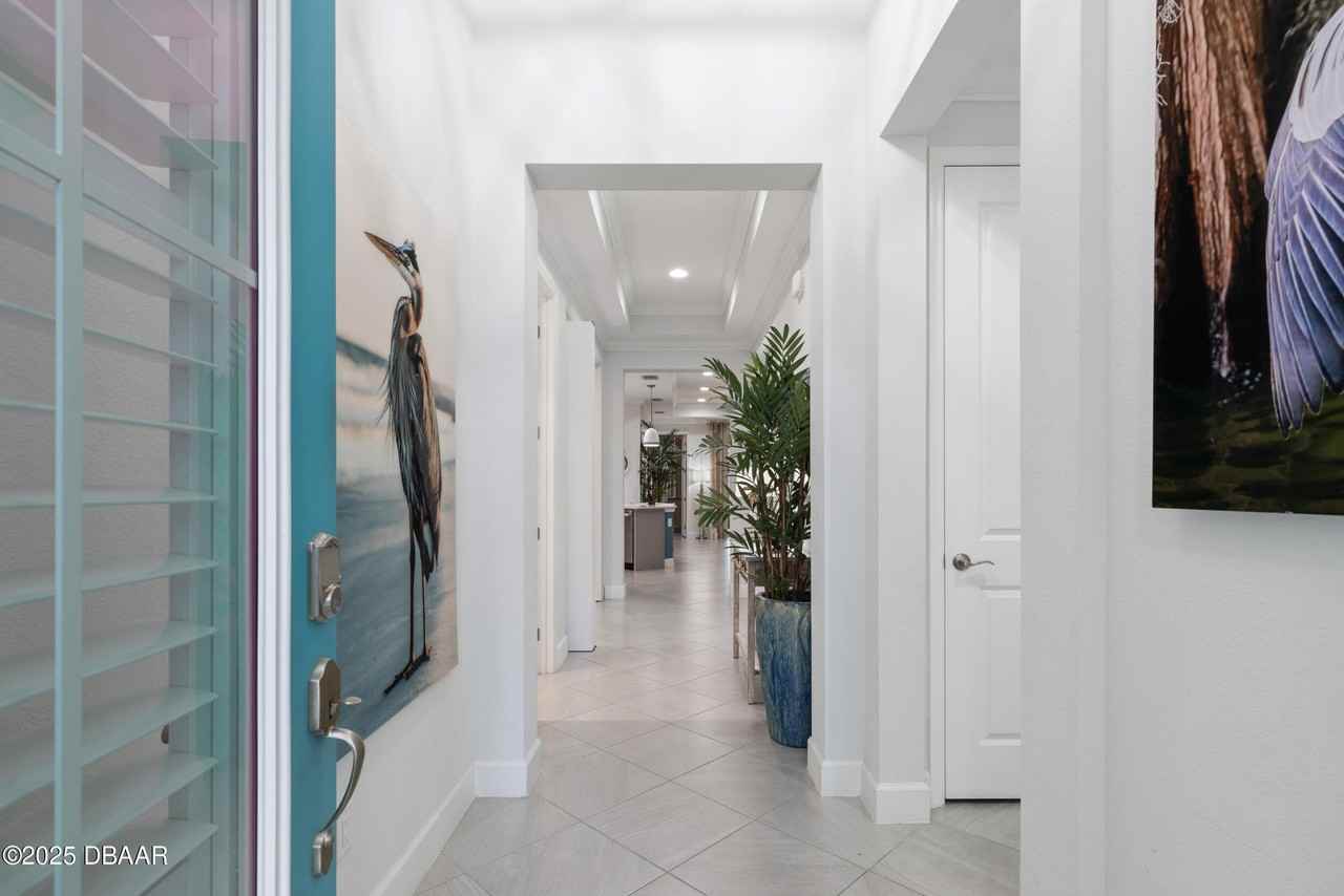 1046 Sea Shell Ct - Photo 4 of 50