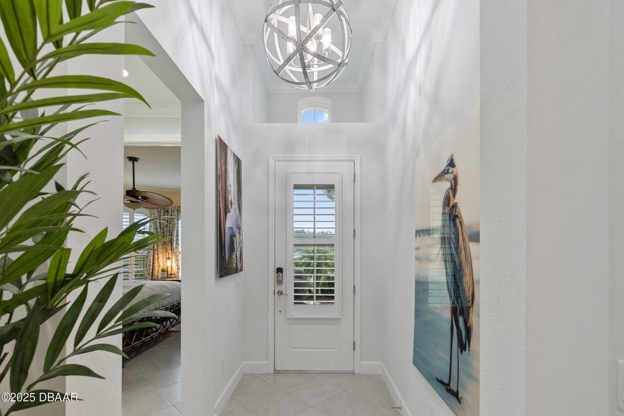 1046 Sea Shell Ct - Photo 5 of 50