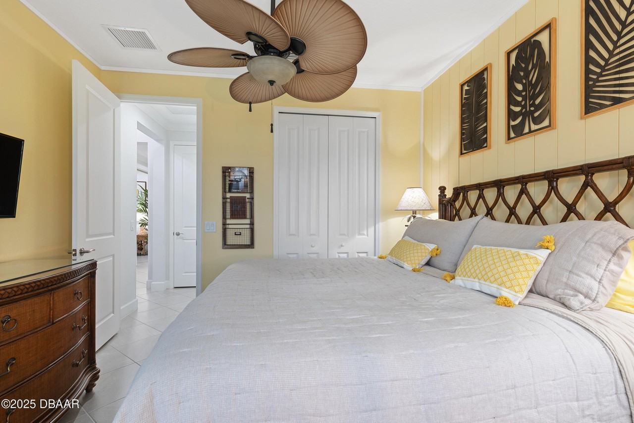 1046 Sea Shell Ct - Photo 7 of 50