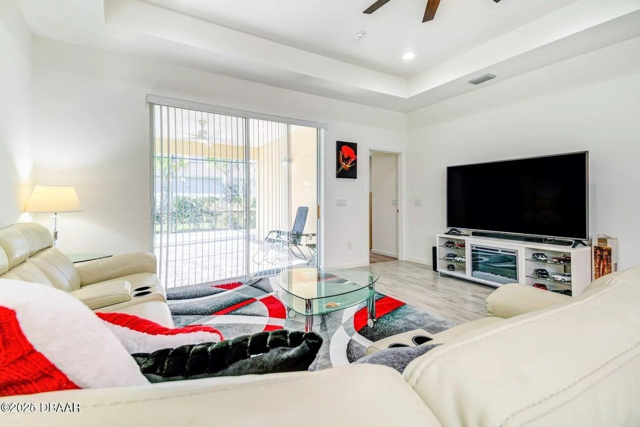 167 Margaritaville Ave - Photo 4 of 50