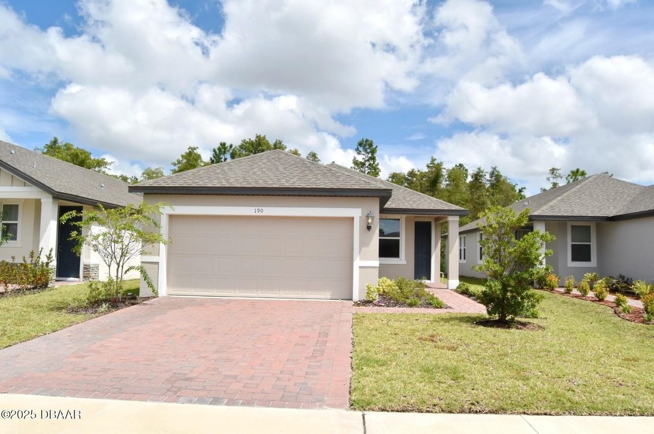 190 Links Terrace Boulevard - Photo 2 of 46