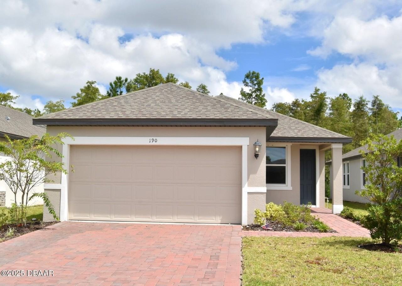 190 Links Terrace Boulevard - Photo 3 of 46