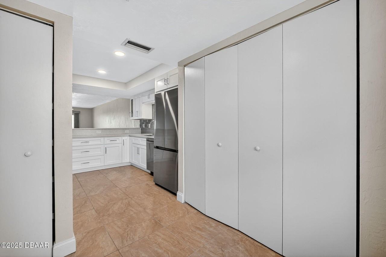 3333 South Atlantic Avenue #505 - Photo 7 of 37