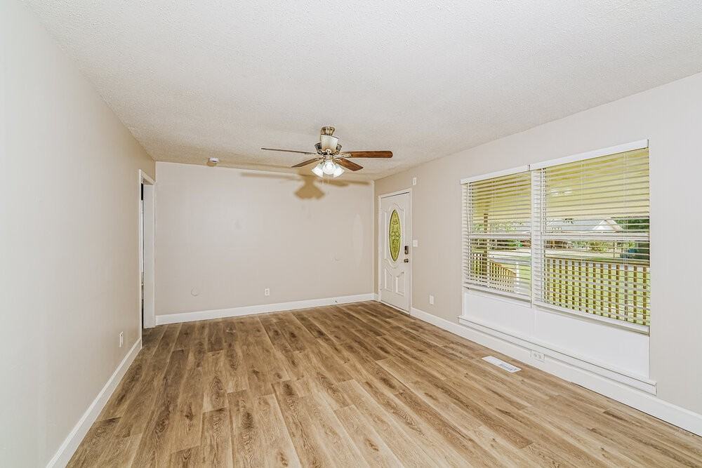 626 Asberry Street - Photo 5 of 16