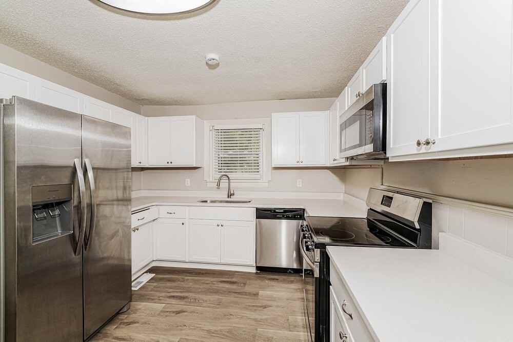 626 Asberry Street - Photo 7 of 16