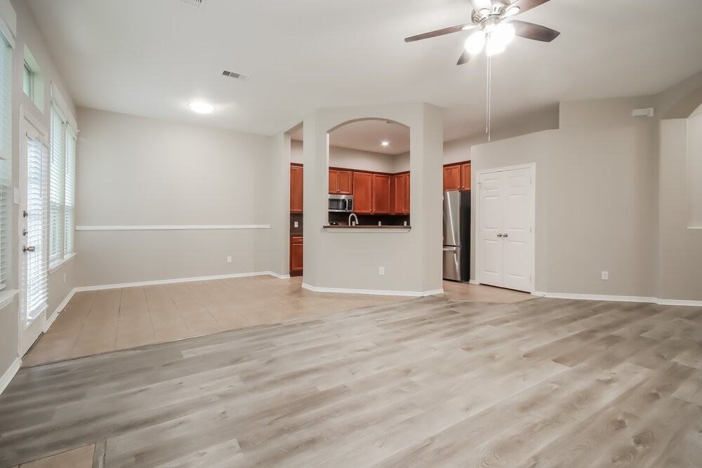 2309 Highland Crossing Dr - Photo 4 of 16