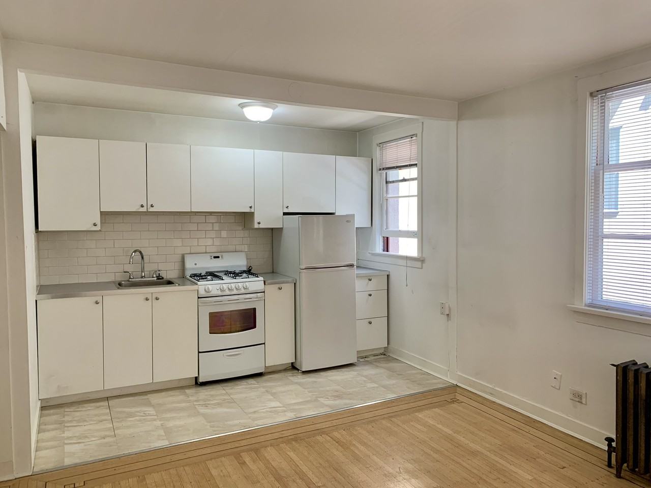 975 W 10th Ave - Photo 2 of 6