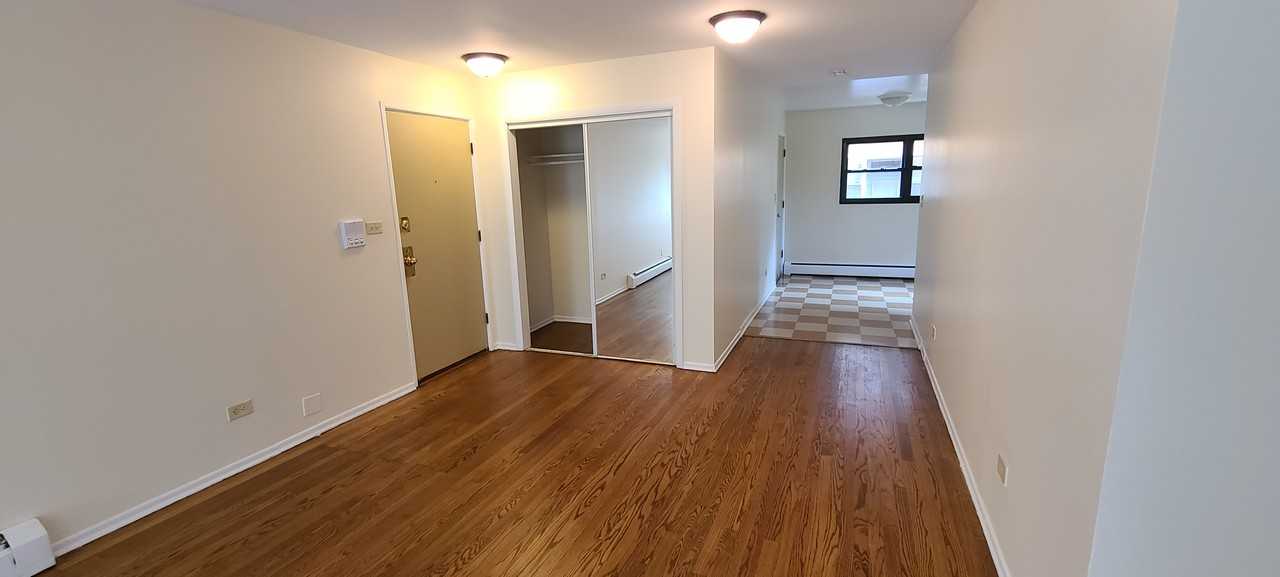 W Sherwin Ave & N Ashland Ave - Photo 2 of 8