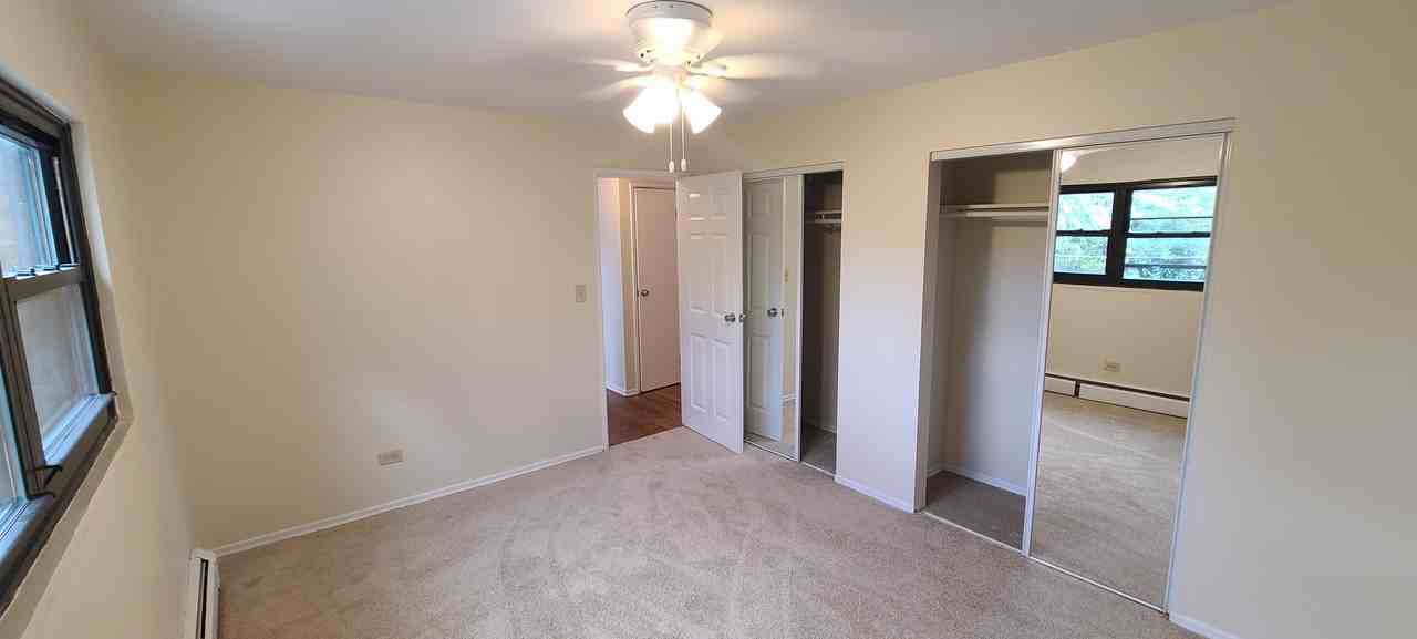 W Sherwin Ave & N Ashland Ave - Photo 6 of 8