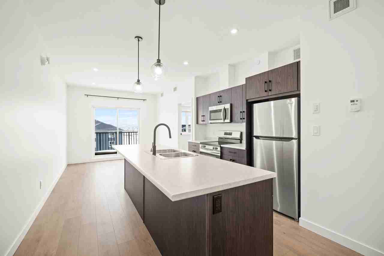 225 Peguis Street - Photo 5 of 18