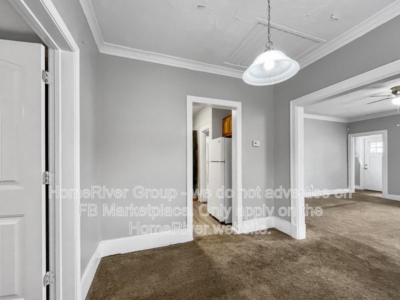 646 N Hollywood St - Photo 5 of 22