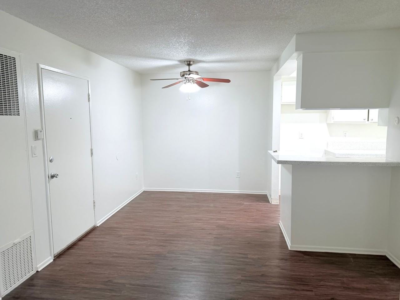 171 Mariposa Apartments - Photo 2 of 7