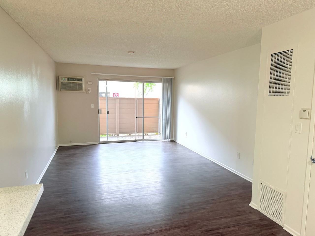 171 Mariposa Apartments - Photo 3 of 7